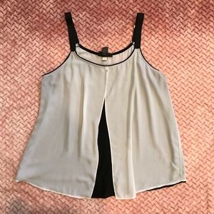 Adjustable flowy blouse